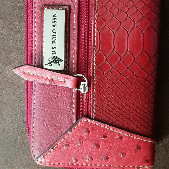 US Polo Ralph Lauren Red Leather wallet EUC - Picture 3 of 4